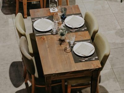nataliya-melnychuk-eDtEPhlPgt0-unsplash handicraft-furniture-store