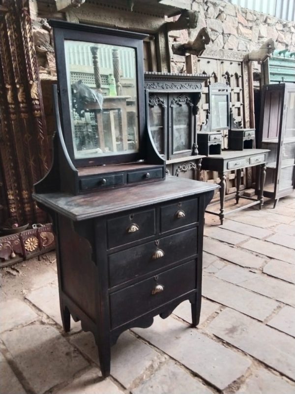 vintage furniture store 10