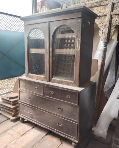 vintage furniture store 11