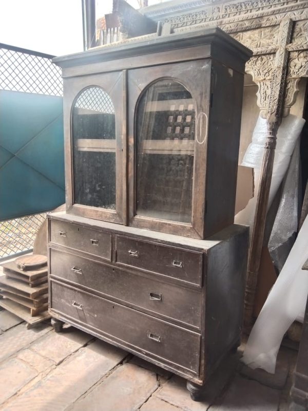 vintage furniture store 11
