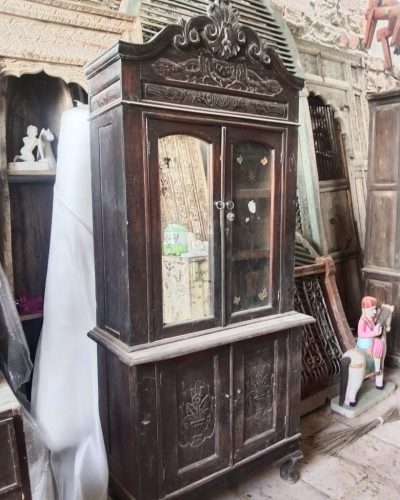 vintage furniture store 12
