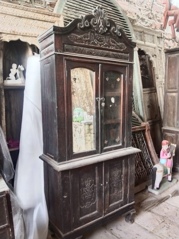 vintage furniture store 12