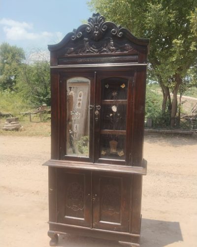 vintage furniture store 2