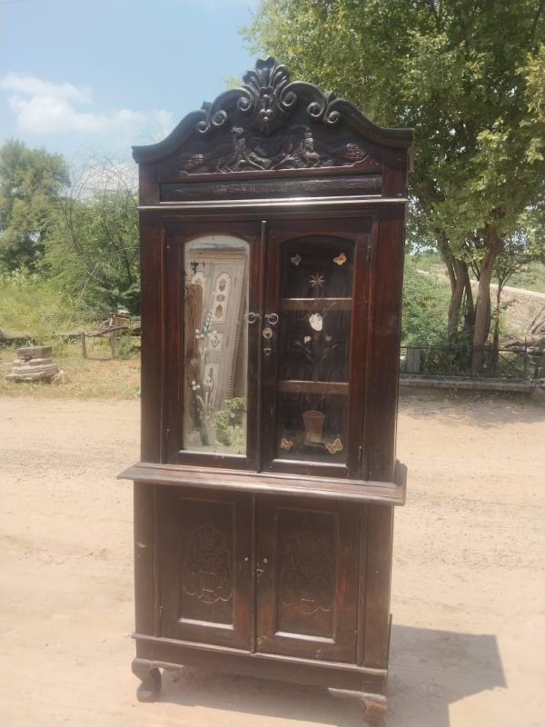vintage furniture store 2