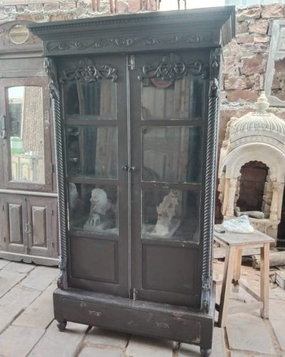 vintage furniture store 4