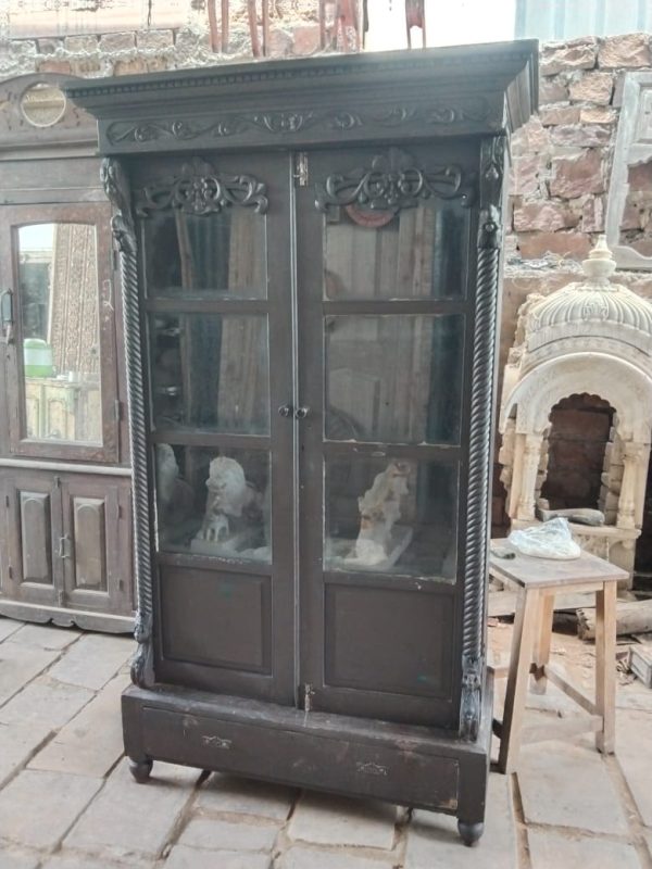 vintage furniture store 4