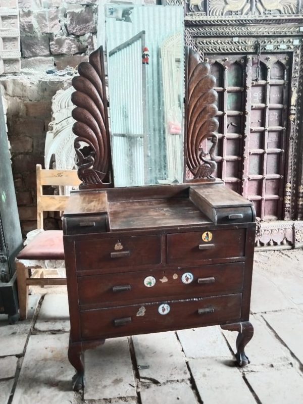 vintage furniture store 9